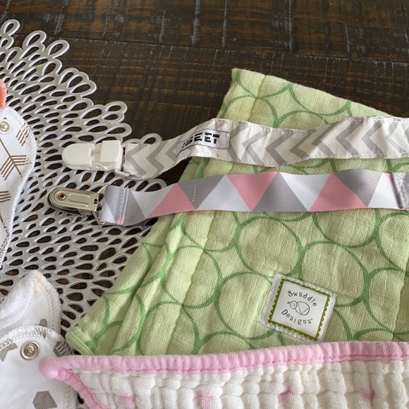 🦋EUC! Baby Bandanna Bib Bundle! - Picture 6 of 6
